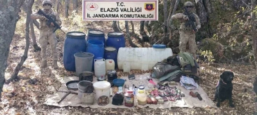 Elazığ&rsquo;da ter&ouml;ristlere ait 2 sığınak imha edildi
