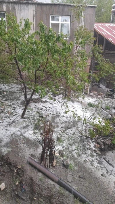 Elazığ&rsquo;ı dolu vurdu
