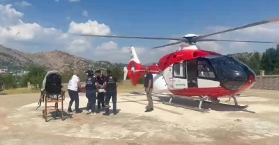 Elinden yaralanan hasta ambulans helikopterle Malatya&rsquo;ya sevk edildi