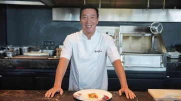 Elon Musk ve Bill Clinton gibi isimlere yemek hazırlayan &uuml;nl&uuml; şef T&uuml;rkiye&rsquo;de
