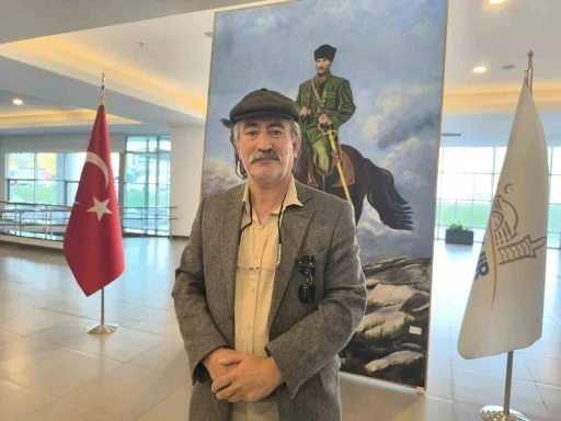 Emekli astsubaydan Kırşehir Belediyesine &rsquo;Atat&uuml;rk portresi&rsquo; tepkisi
