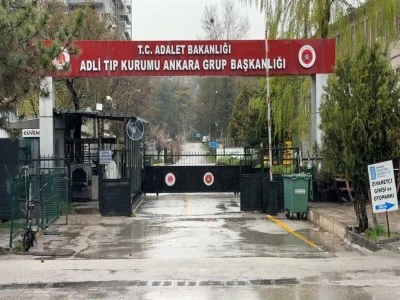 Emekli uzman &ccedil;avuşun &ouml;ld&uuml;rd&uuml;ğ&uuml; eşi ve kızının cenazeleri memleketlerine g&ouml;nderildi