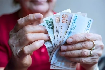 Emeklilerin Kurban Bayramı ikramiye ve aylıkların yatacağı tarih belli oldu