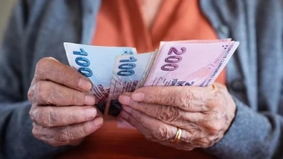 Emeklilerin zam farkı &ouml;demesi belli oldu