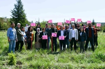 Emet Orman İşletme M&uuml;d&uuml;rl&uuml;ğ&uuml;nden &ccedil;&ouml;p toplama etkinliği
