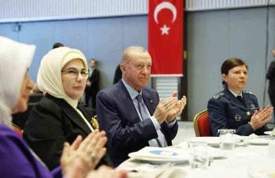Emine Erdoğan&rsquo;dan "Anneyle G&uuml;&ccedil;l&uuml; Aile, Aileyle G&uuml;&ccedil;l&uuml; T&uuml;rkiye" programına ilişkin paylaşım

