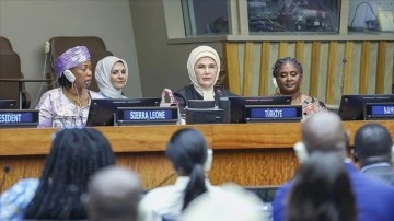 Emine Erdoğan, New York'ta &ccedil;ocuğa y&ouml;nelik şiddetin engellenmesi i&ccedil;in g&uuml;&ccedil; birliği &ccedil;ağrısı yaptı