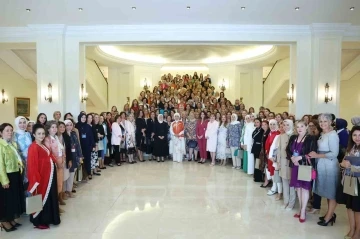 Emine Erdoğan: "T&uuml;rkiye her daim sahada olacak, d&uuml;nyanın vicdanı olmaya devam edecek"
