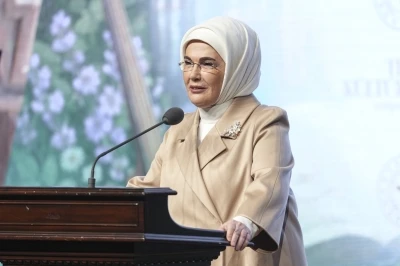Emine Erdoğan, 'Tıp ve K&uuml;lt&uuml;r-Sanat Sempozyumu'nda konuştu