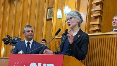 Emine &Uuml;lker Tarhan, yeniden CHP'de