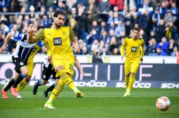 Emre Can, 2026&rsquo;ya kadar Dortmund&rsquo;da
