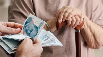 En d&uuml;ş&uuml;k emekli aylığı 20 bin TL oldu
