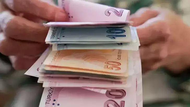 En d&uuml;ş&uuml;k emekli maaşı!