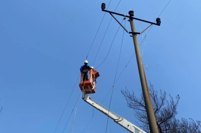 Enerji Hatları Yangının Ardından Yeniden Onarılıyor