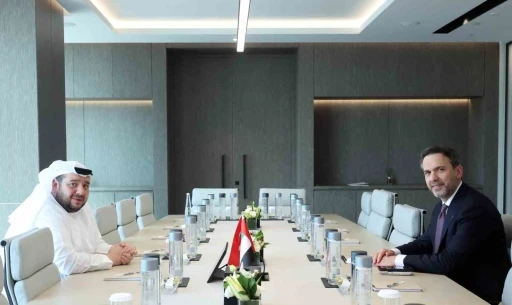 Enerji ve Tabii Kaynaklar Bakanı Bayraktar, BAE Yatırım Bakanı Al Suwaidi ile g&ouml;r&uuml;şt&uuml;
