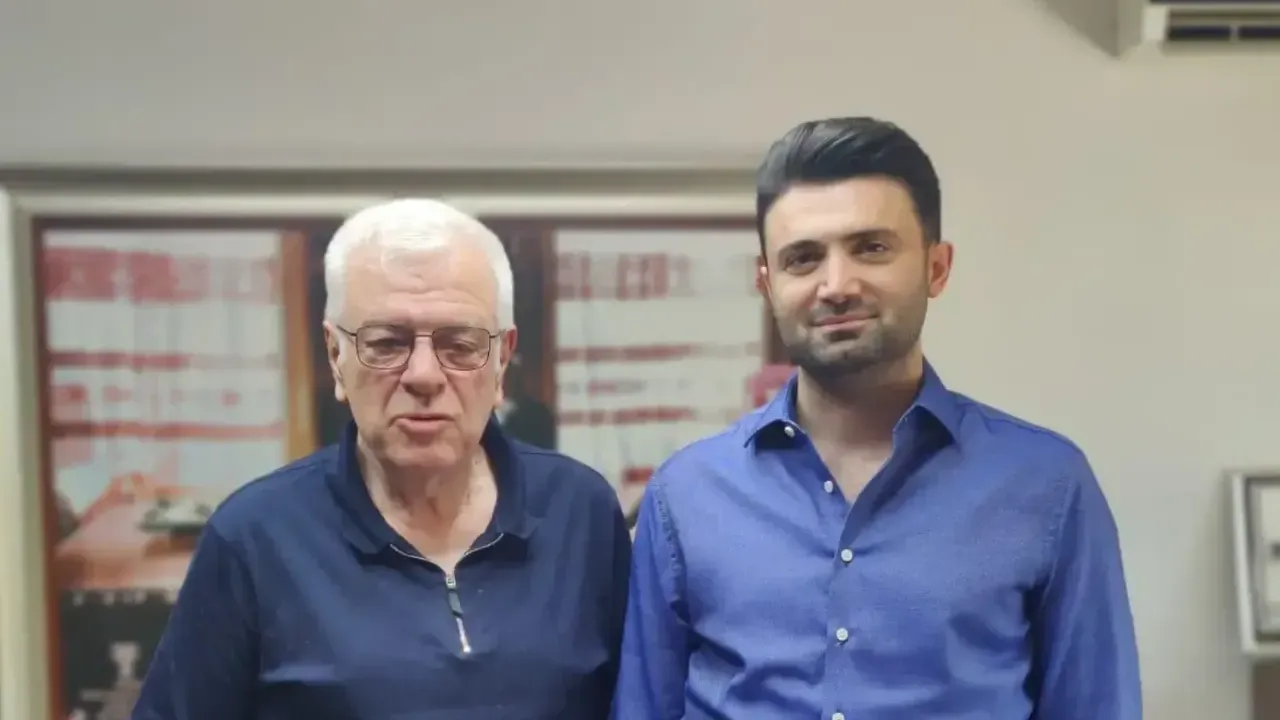 Bursaspor Başkanı Enes &Ccedil;elik ile Ali Ay'ın toplantısı ger&ccedil;ekleşti