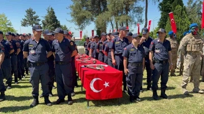 Engel tanımayan vatan sevgisi: Yemin t&ouml;reni t&uuml;yleri diken diken etti
