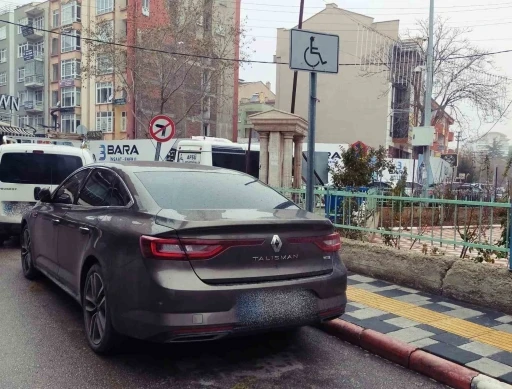 Engelli ara&ccedil; park yerine usuls&uuml;z park ger&ccedil;ekleştiren s&uuml;r&uuml;c&uuml;lere y&ouml;nelik denetim
