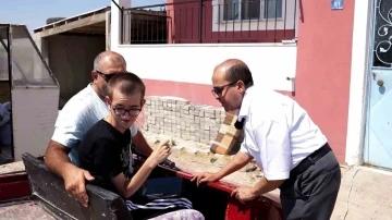 Engelli baba ve oğlun yol sorunu &ccedil;&ouml;z&uuml;ld&uuml;
