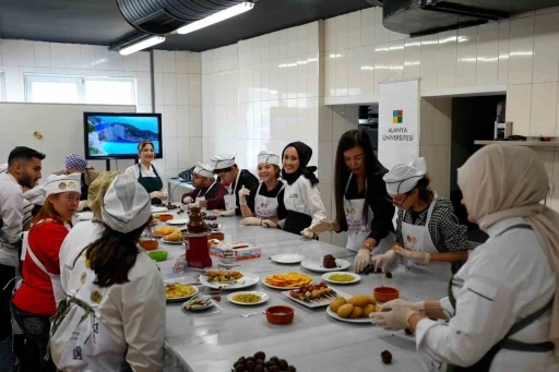 Engelli bireylerden en tatlı at&ouml;lye
