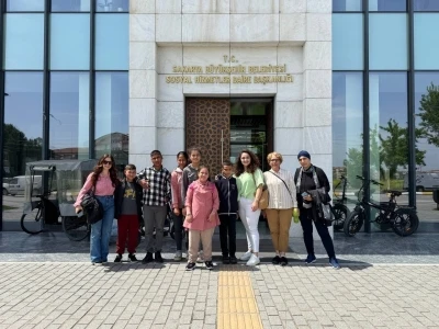 Engelsiz hobi at&ouml;lyelerinde &ouml;zel &ouml;ğrenciler arkadaşlıklarını pekiştiriyor
