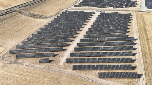 ERA Al&uuml;minyum'dan &ccedil;evreci yatırım: GES ile kendi enerjisini &uuml;retiyor!