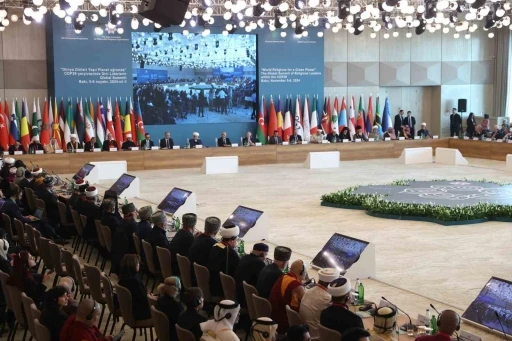 Erbaş: &ldquo;G&ouml;z&uuml; d&ouml;nm&uuml;ş zalimler, Gazze&rsquo;yi, Filistin&rsquo;i, L&uuml;bnan&rsquo;ı kan ve g&ouml;zyaşı diyarına &ccedil;eviriyor&rdquo;
