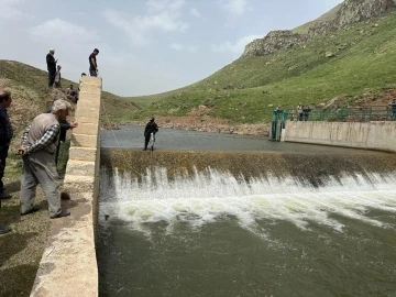 Erciş&rsquo;te kaybolan genci arama &ccedil;alışmaları devam ediyor
