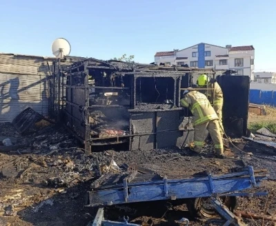 Erdek&rsquo;te baraka yangını s&ouml;nd&uuml;r&uuml;ld&uuml;