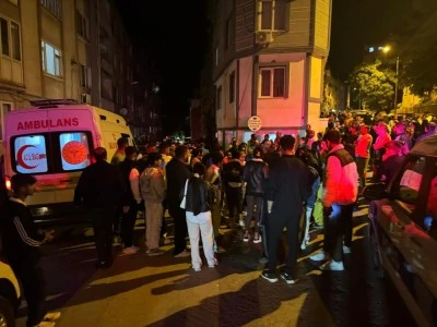 Erdek'te gen&ccedil; adam sokak ortasında &ouml;ld&uuml;r&uuml;ld&uuml; 