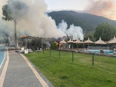 Erdek'te otel yangını