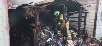 Erdek&rsquo;te yangın: Konteyner ev kullanılamaz hale geldi
