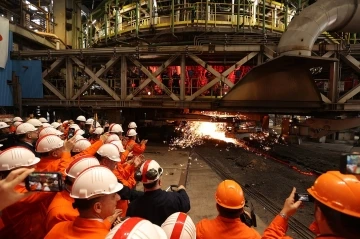 Erdemir&rsquo;in T&uuml;rk m&uuml;hendislerinin katkılarıyla inşa ettiği &lsquo;Z&uuml;beyde&rsquo;de ilk &uuml;retim ger&ccedil;ekleşti
