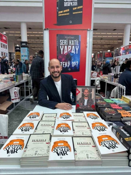Erhan Keklik, okurları ve takip&ccedil;ileriyle buluştu
