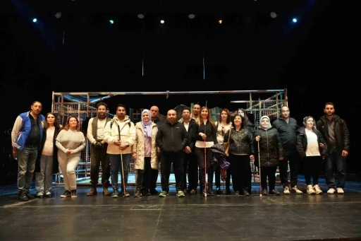 &lsquo;Erişilebilir Tiyatro&rsquo; yeni sezonda devam ediyor
