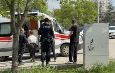  'Erkek arkadaş' kavgasında 3 kız bı&ccedil;akla yaralandı