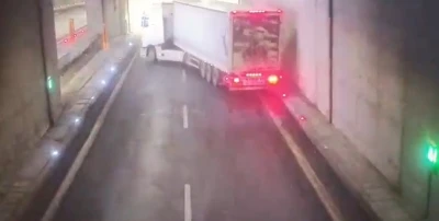 Erkenek T&uuml;neli&rsquo;ndeki kaza anı kamerada
