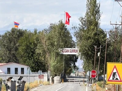 Ermenistan&rsquo;a a&ccedil;ılan Alican G&uuml;mr&uuml;k Kapısı&rsquo;nda &ccedil;alışmalar s&uuml;r&uuml;yor