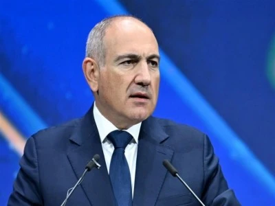 Ermenistan'da ilgin&ccedil; durum: Paşinyan sabah istifa etti yeniden başbakan oldu