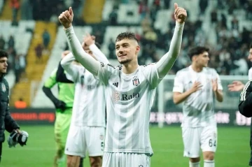 Ernest Mu&ccedil;i ve Rey Manaj, Arnavutluk kadrosunda yer aldı
