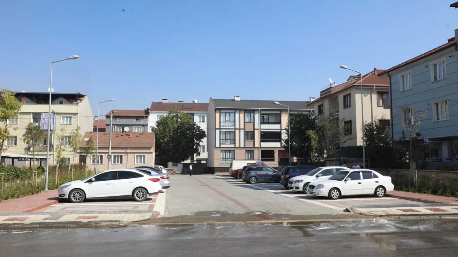 Ertugrulgazi Mahallesi'nde otopark hizmete girdi