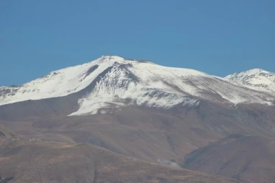 Erzincan'a mevsimin ilk karı yağdı
