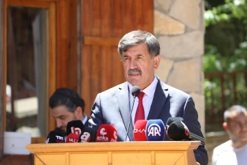 Erzincan Belediye Başkanı Aksun: &ldquo;Erzincan&rsquo;ımızın ve T&uuml;rkiye&rsquo;mizin &uuml;zerinde hain planları olanlar asla emellerine ulaşamayacaktır&rdquo;
