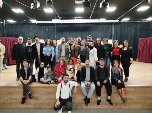 Erzincan&rsquo;da &ldquo;Kahraman Bakkal S&uuml;permarkete Karşı" oyunu sahnelendi
