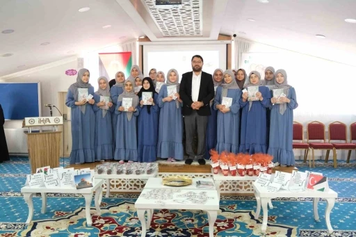 Erzincan M&uuml;ft&uuml;l&uuml;ğ&uuml;n&uuml;n tefsir dersleri s&uuml;rd&uuml;r&uuml;l&uuml;yor
