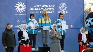 Erzurum 20. İşitme Engelliler Kış Olimpiyat Oyunları&rsquo;nda ilk madalyalar verildi