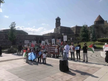Erzurum&rsquo;da ABD kongresine alkışlı protesto
