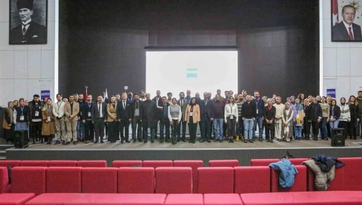 Erzurum&rsquo;da &ldquo;İleri Mikroskop Teknikleri&rdquo; &ccedil;alıştayı d&uuml;zenlendi
