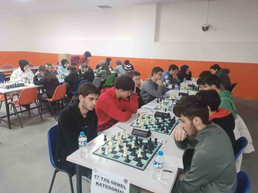 Erzurum yıldızlar satran&ccedil; il birinciliği turnuvası tamamlandı
