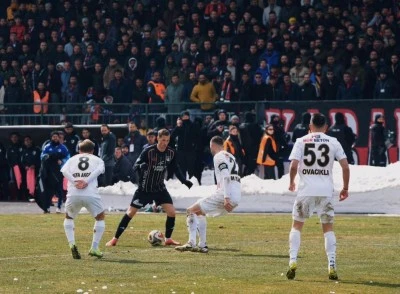 Erzurumspor deplasmanda galip